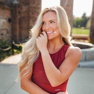 Meet your Posher, Hayley